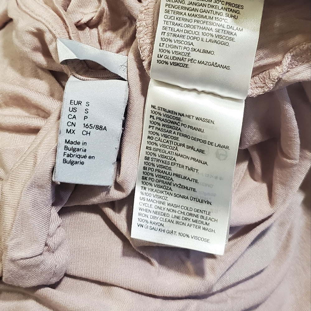 H&M Soft Pink Basic T-Shirt - Picture 3 of 3